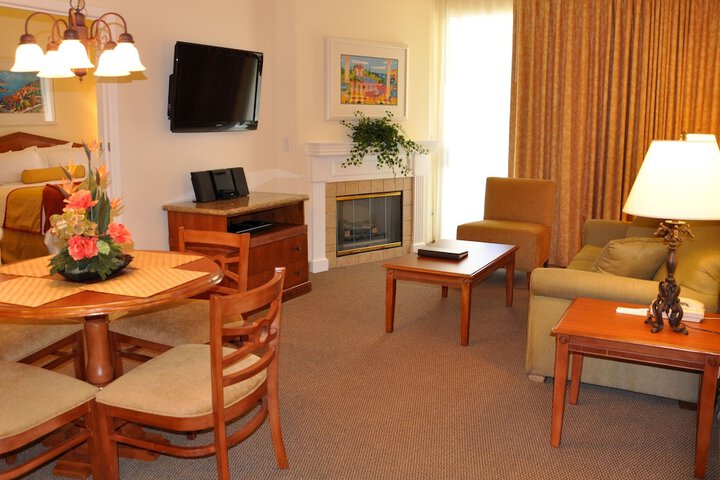 Room 10 of 19