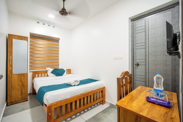 Room 8 of 16