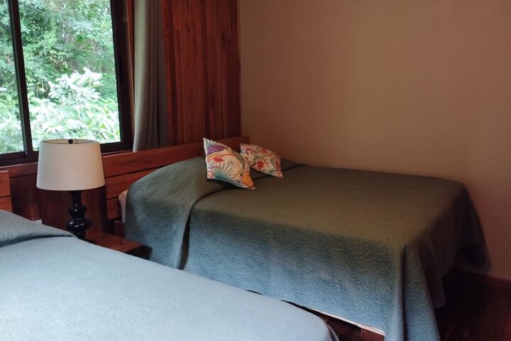 Room 80 of 334