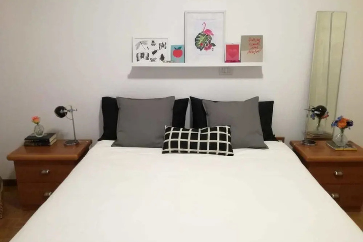 Room 5 of 20