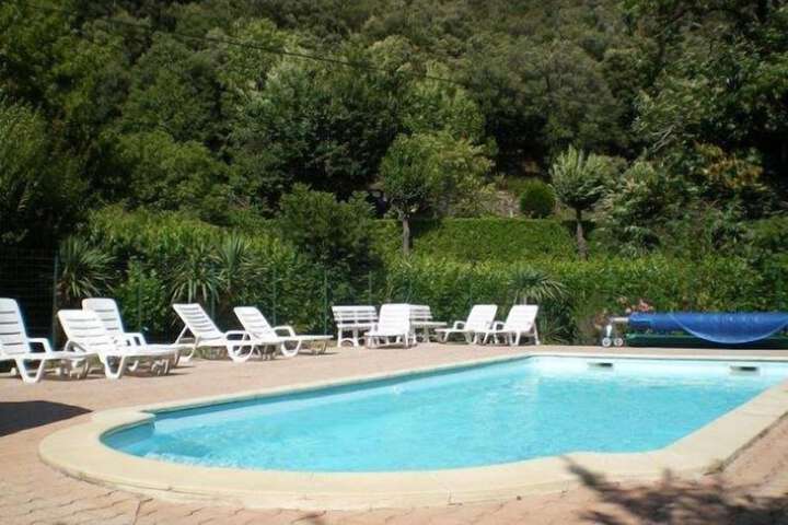 Pool 17 of 29