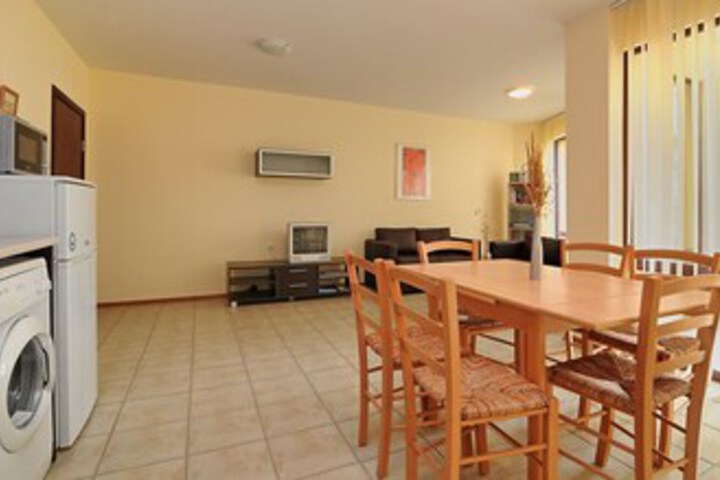 Room 6 of 30