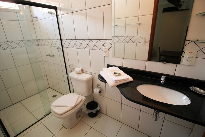 Room 104 of 183