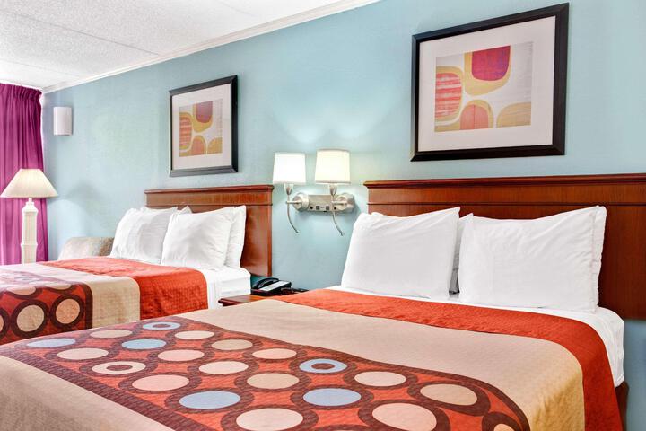 2 Double Beds (6 of 13)