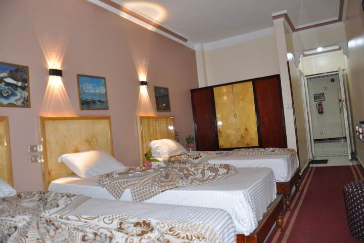 Room 19 of 73