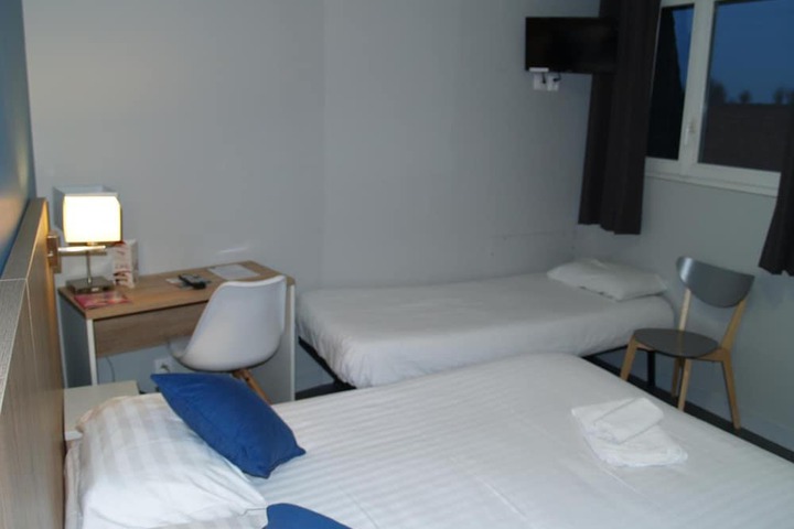 Room 11 of 38
