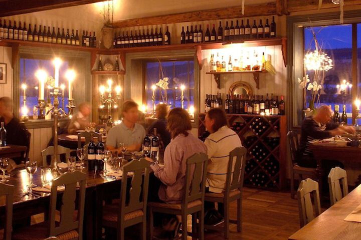 Dining 35 of 67