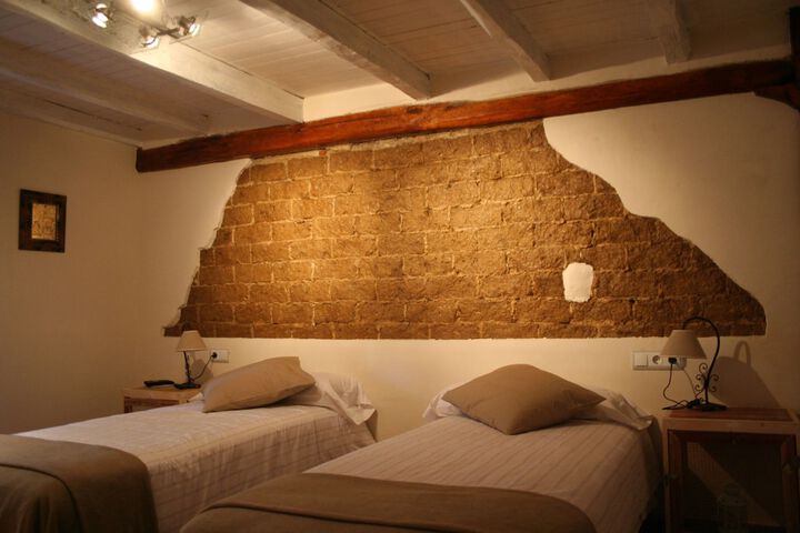 Room 6 of 20