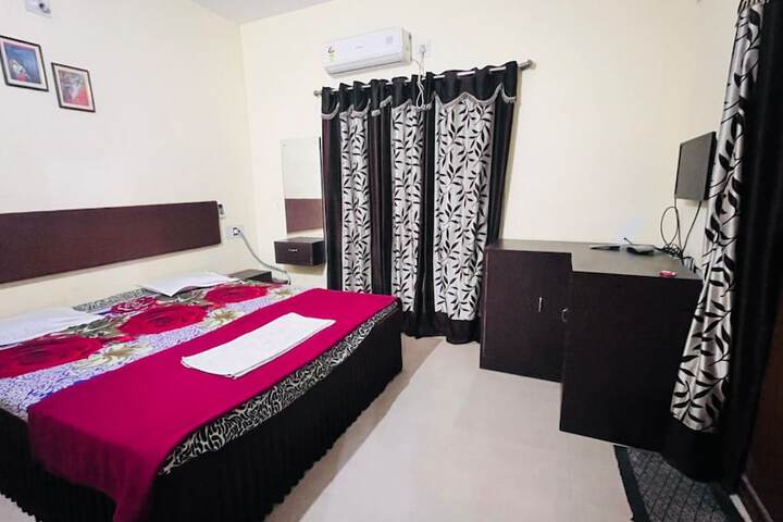 Room 10 of 21