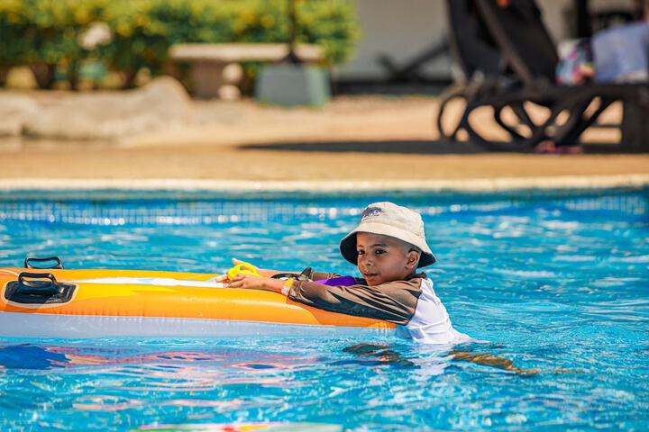 Pool 30 of 104