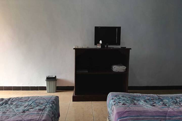 Room 12 of 48