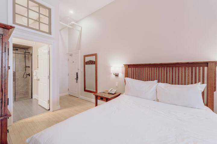 Room 15 of 46