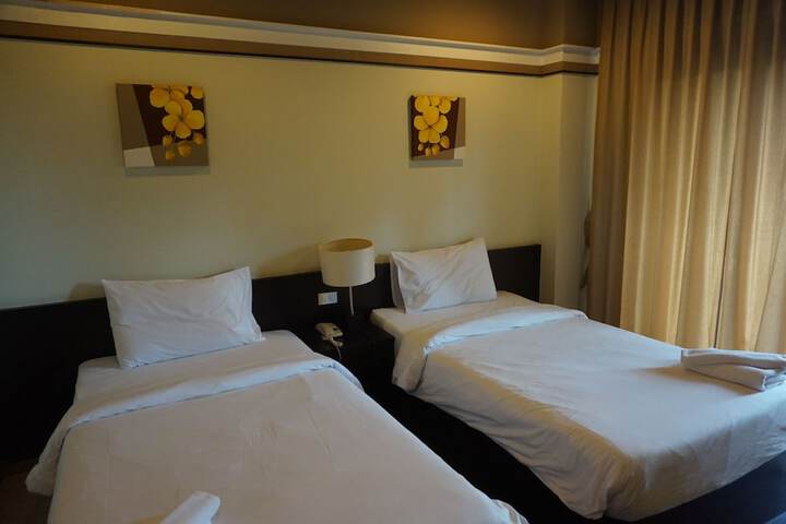 Room 10 of 52