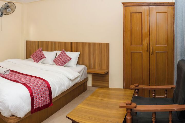 Room 4 of 23