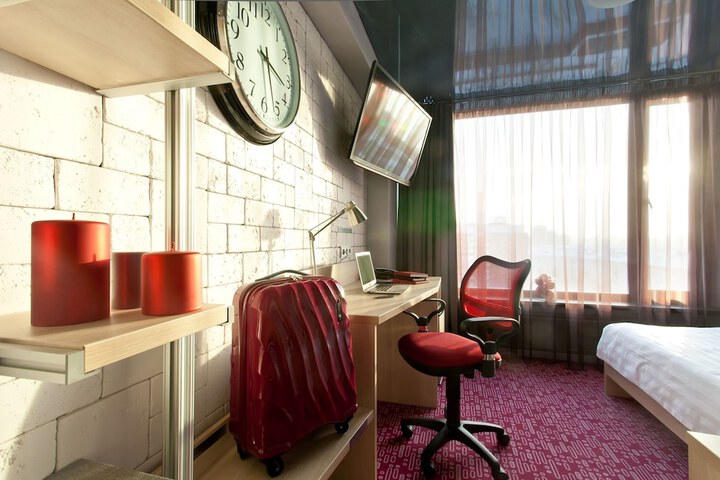 Room 21 of 61
