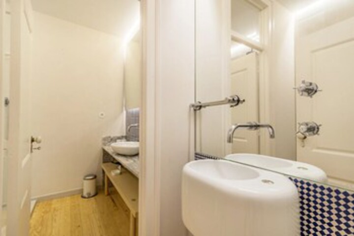 Room 2 of 23