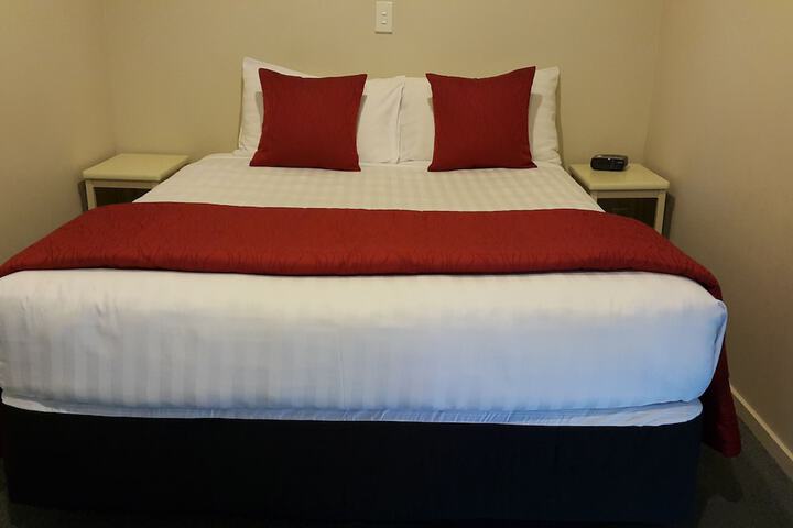 Room 32 of 68