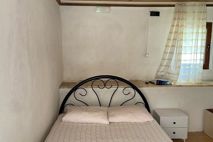 Room 98 of 263