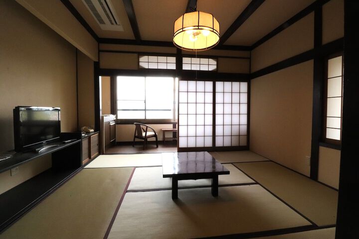 Room 20 of 107