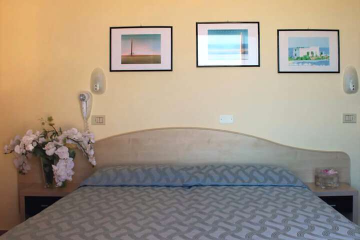 Room 5 of 15