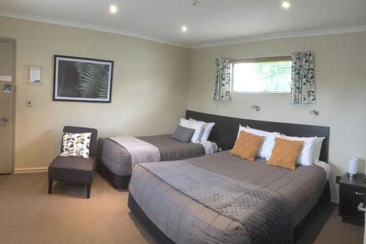 Room 10 of 37
