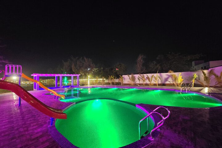 Pool 52 of 80