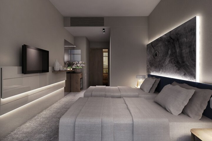Room 11 of 32