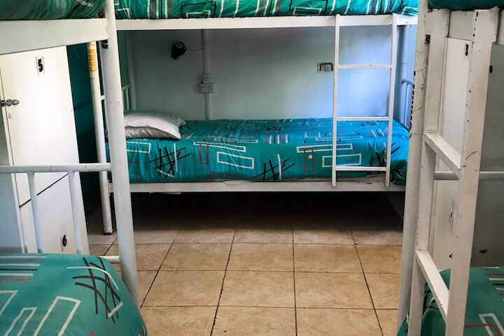 Room 8 of 37