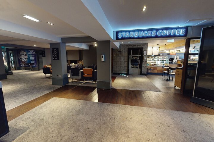 Entrance & Lobby