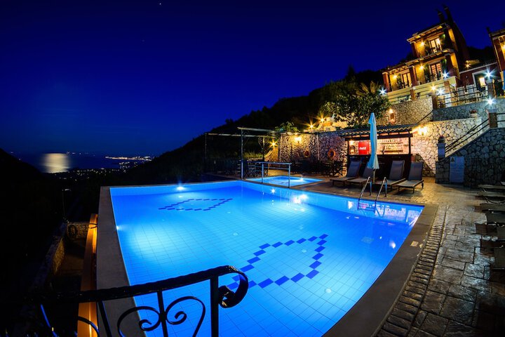 Pool 35 of 59