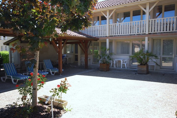 Hotel Entry