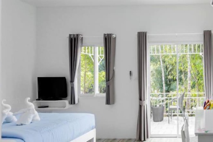 Room 27 of 50