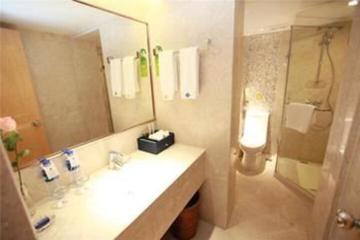 Room 14 of 31