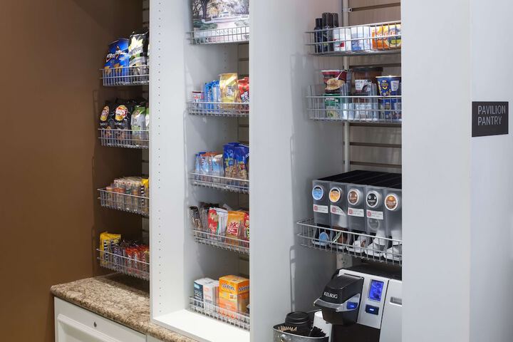 Snack bar