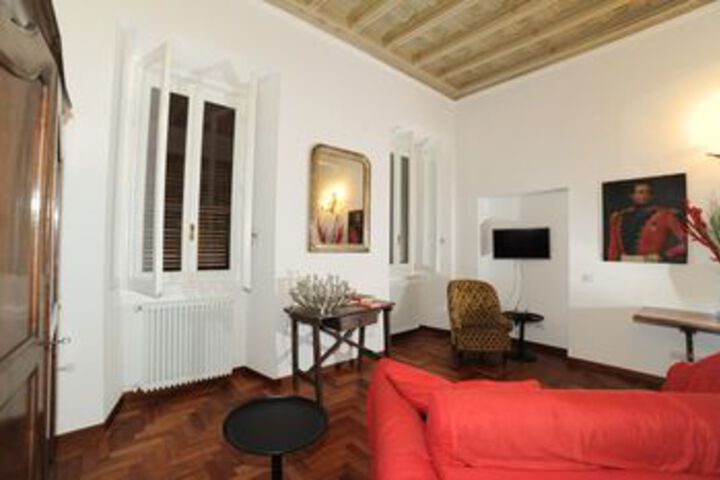 Room 16 of 36