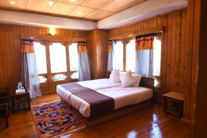 Room 7 of 27