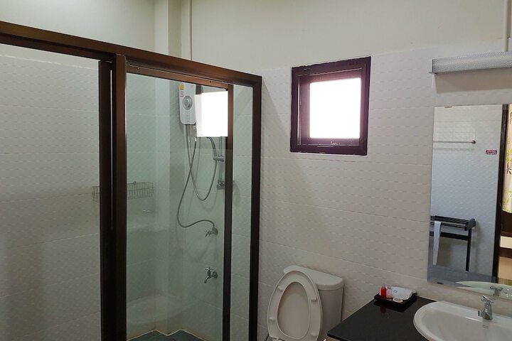 Room 17 of 39