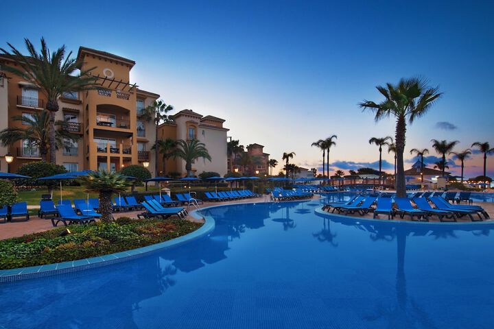 Hotel Pool