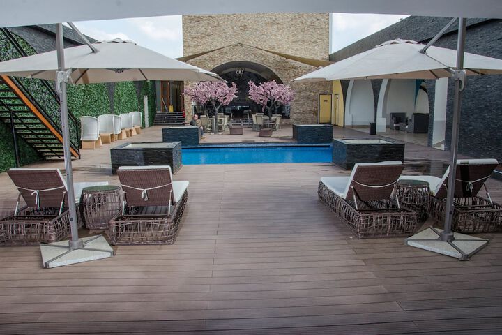 Pool 59 of 131
