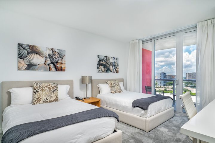 Room 4 of 31