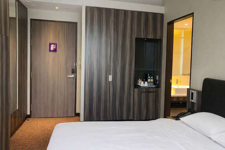 Room 39 of 104