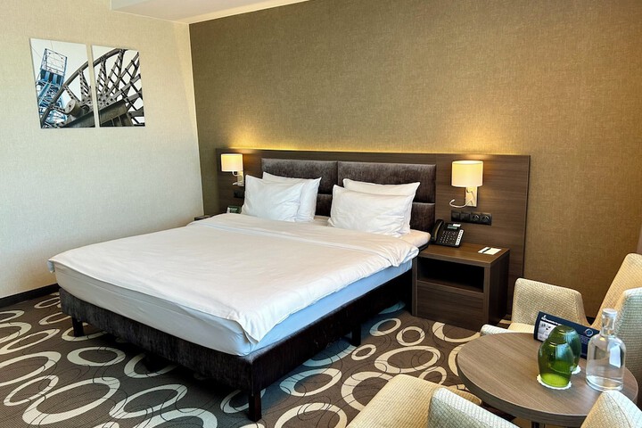 Room 50 of 129