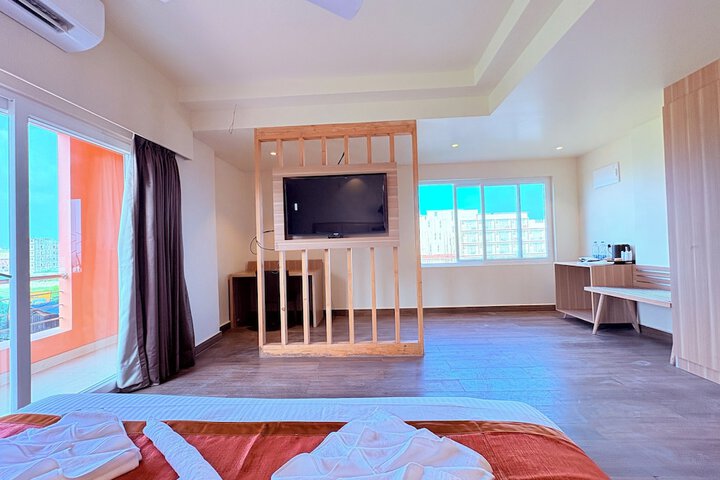 Room 13 of 73