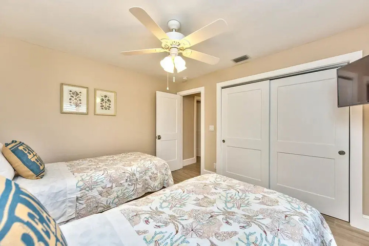 Room 3 of 13