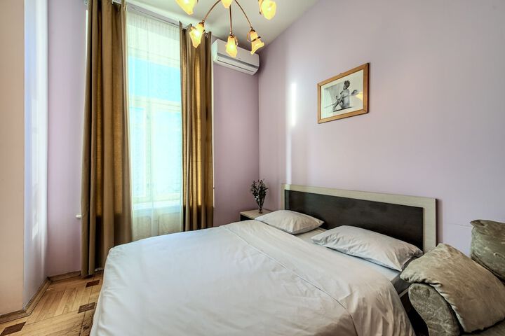 Room 4 of 51