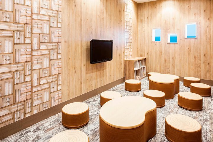 Hotel Interior 4 of 201