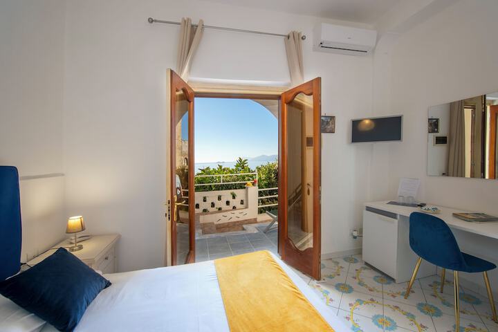 Room 5 of 22