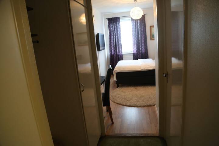 Room 11 of 52