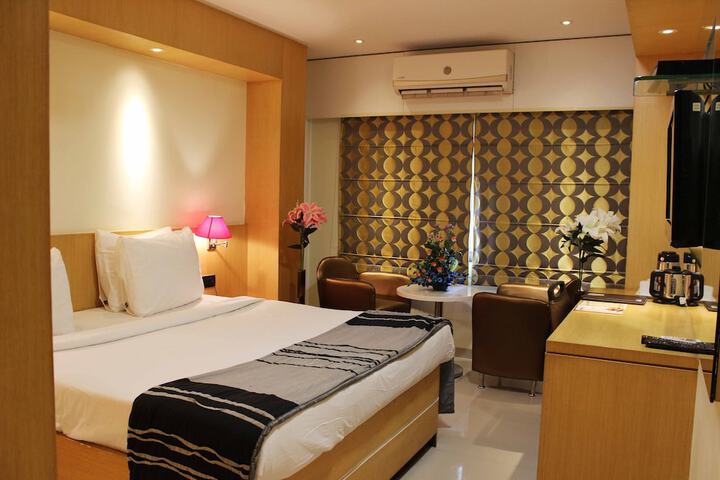 Room 6 of 44