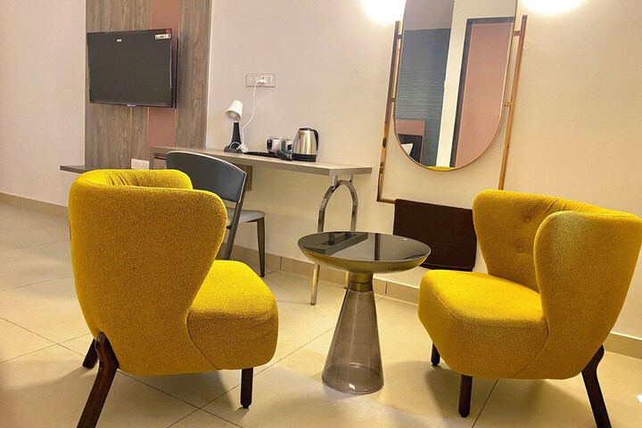 Room 11 of 23